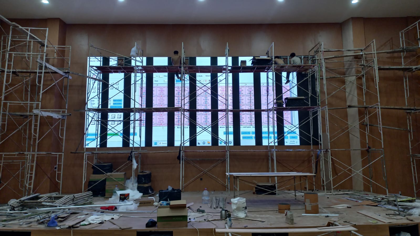 Outdoor Commercial Display