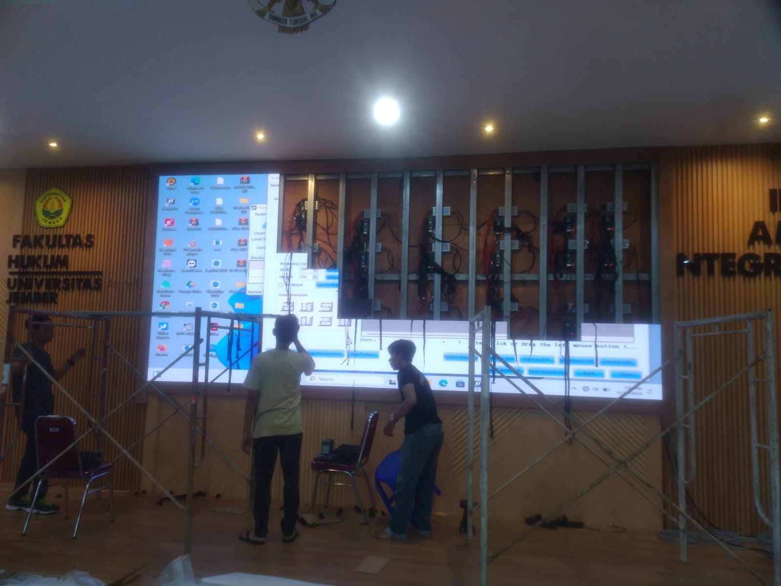 Retail LED Display